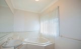 https://images.listonce.com.au/custom/160x/listings/4-augustine-drive-highton-vic-3216/914/01701914_img_05.jpg?U9PAhJhUGxQ