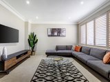 https://images.listonce.com.au/custom/160x/listings/4-augustus-rise-templestowe-vic-3106/565/01057565_img_07.jpg?mcnZA-CMK28