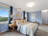 https://images.listonce.com.au/custom/160x/listings/4-balmoral-circuit-eltham-vic-3095/152/00967152_img_09.jpg?34-HUo_1fek