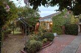 https://images.listonce.com.au/custom/160x/listings/4-banksia-street-bentleigh-east-vic-3165/852/01174852_img_01.jpg?QFpesP3YWl0