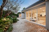 https://images.listonce.com.au/custom/160x/listings/4-beaconsfield-road-hawthorn-east-vic-3123/084/01810084_img_15.jpg?EXmu4u_Pa1A