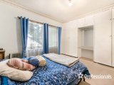 https://images.listonce.com.au/custom/160x/listings/4-beaufort-road-croydon-vic-3136/865/01525865_img_06.jpg?wR4_PUi7k_A