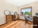 https://images.listonce.com.au/custom/160x/listings/4-beaufort-road-croydon-vic-3136/865/01525865_img_07.jpg?k7ujoGAKrKw