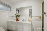 https://images.listonce.com.au/custom/160x/listings/4-beresford-close-doncaster-east-vic-3109/007/01972007_img_08.jpg?M171kfYVwrg