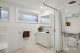 https://images.listonce.com.au/custom/160x/listings/4-beresford-close-doncaster-east-vic-3109/007/01972007_img_12.jpg?grY_jc44l4k