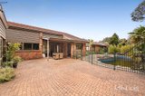 https://images.listonce.com.au/custom/160x/listings/4-berrima-road-donvale-vic-3111/533/01813533_img_09.jpg?SKLX97jv4Ak