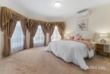 https://images.listonce.com.au/custom/160x/listings/4-blackbird-rise-avondale-heights-vic-3034/409/01956409_img_13.jpg?LGN62TKlaVs