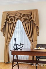 https://images.listonce.com.au/custom/160x/listings/4-blackbird-rise-avondale-heights-vic-3034/409/01956409_img_16.jpg?nCCF9m2xodw