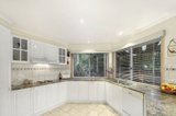 https://images.listonce.com.au/custom/160x/listings/4-blanton-drive-mulgrave-vic-3170/650/01735650_img_05.jpg?DzzMenHKI6s