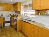 https://images.listonce.com.au/custom/160x/listings/4-bonsey-road-highton-vic-3216/920/01698920_img_04.jpg?eXXC2ma6oYY