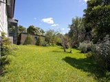 https://images.listonce.com.au/custom/160x/listings/4-box-hill-crescent-mont-albert-north-vic-3129/969/01683969_img_05.jpg?kE1M2hh4iYc