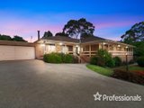 https://images.listonce.com.au/custom/160x/listings/4-boyd-close-mooroolbark-vic-3138/713/01525713_img_01.jpg?QqduRXxO-MA