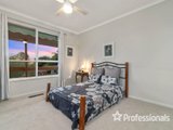 https://images.listonce.com.au/custom/160x/listings/4-boyd-close-mooroolbark-vic-3138/713/01525713_img_16.jpg?T_adTfLnOZ8