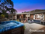 https://images.listonce.com.au/custom/160x/listings/4-boyd-close-mooroolbark-vic-3138/713/01525713_img_21.jpg?d5tsyhJMGEs