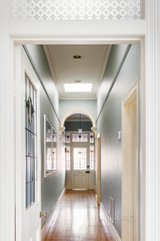 https://images.listonce.com.au/custom/160x/listings/4-boyd-street-albert-park-vic-3206/717/01416717_img_11.jpg?caMHHdH_Ah4