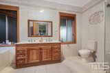 https://images.listonce.com.au/custom/160x/listings/4-bramshaw-crescent-hillside-vic-3037/577/01772577_img_10.jpg?HpKjB6yqJdk