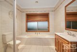 https://images.listonce.com.au/custom/160x/listings/4-bramshaw-crescent-hillside-vic-3037/577/01772577_img_11.jpg?QoWa09BmZRw