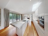 https://images.listonce.com.au/custom/160x/listings/4-brewster-street-essendon-vic-3040/275/01769275_img_11.jpg?_3J8mtAR-xo