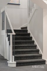 https://images.listonce.com.au/custom/160x/listings/4-brushtail-court-donvale-vic-3111/077/01927077_img_10.jpg?NTMSzWg0p0Q