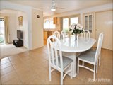 https://images.listonce.com.au/custom/160x/listings/4-cambridge-close-lysterfield-vic-3156/723/01658723_img_05.jpg?Ic3_th2HC7Q