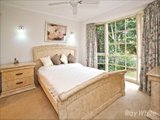 https://images.listonce.com.au/custom/160x/listings/4-cambridge-close-lysterfield-vic-3156/723/01658723_img_07.jpg?rYaDjpM65Qw