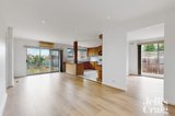 https://images.listonce.com.au/custom/160x/listings/4-carolyn-court-keilor-park-vic-3042/844/01641844_img_04.jpg?QrEQcJEcmxc