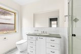 https://images.listonce.com.au/custom/160x/listings/4-carstairs-close-grovedale-vic-3216/782/01971782_img_08.jpg?gjdBatcBpdQ