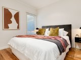https://images.listonce.com.au/custom/160x/listings/4-cecil-place-south-melbourne-vic-3205/064/01090064_img_05.jpg?GlpWQOuXjAc