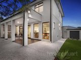 https://images.listonce.com.au/custom/160x/listings/4-chessell-street-mont-albert-north-vic-3129/296/01684296_img_11.jpg?tjPrN45HV14