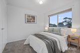 https://images.listonce.com.au/custom/160x/listings/4-clarke-place-mount-waverley-vic-3149/076/01849076_img_10.jpg?myowpveio90