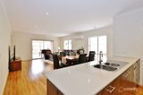 https://images.listonce.com.au/custom/160x/listings/4-clinton-drive-keysborough-vic-3173/933/01977933_img_11.jpg?Z137_IAApt4