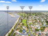 https://images.listonce.com.au/custom/160x/listings/4-correa-street-altona-vic-3018/957/01203957_img_03.jpg?LQ_3a6Y70Cg