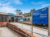 https://images.listonce.com.au/custom/160x/listings/4-correa-street-altona-vic-3018/957/01203957_img_15.jpg?i9XS3tjVSK0