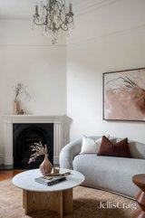 https://images.listonce.com.au/custom/160x/listings/4-cowderoy-street-st-kilda-west-vic-3182/821/01823821_img_13.jpg?EQ3kkUnyF2U