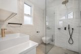 https://images.listonce.com.au/custom/160x/listings/4-cowper-street-sandringham-vic-3191/539/01721539_img_03.jpg?gdlTo0SFY2c