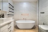 https://images.listonce.com.au/custom/160x/listings/4-cowper-street-sandringham-vic-3191/539/01721539_img_07.jpg?Xqszy-3io8o