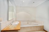 https://images.listonce.com.au/custom/160x/listings/4-cresthaven-court-donvale-vic-3111/112/01168112_img_11.jpg?IzEkVeD6pD4