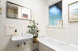 https://images.listonce.com.au/custom/160x/listings/4-cromwell-street-eltham-vic-3095/605/01514605_img_11.jpg?4aW-dUWHN24