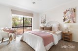 https://images.listonce.com.au/custom/160x/listings/4-curlew-court-yallambie-vic-3085/193/01986193_img_11.jpg?r89bkk3uB9E