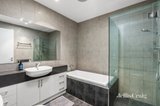 https://images.listonce.com.au/custom/160x/listings/4-david-ln-windsor-vic-3181/958/01899958_img_11.jpg?xIQ-ZKgcjBE