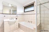 https://images.listonce.com.au/custom/160x/listings/4-drewe-close-donvale-vic-3111/516/01743516_img_05.jpg?x_wXFOd1IYA