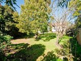 https://images.listonce.com.au/custom/160x/listings/4-eden-avenue-box-hill-south-vic-3128/105/01744105_img_05.jpg?nus5OQ6Axyo