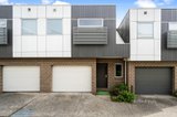 https://images.listonce.com.au/custom/160x/listings/4-erinvale-close-mooroolbark-vic-3138/581/01727581_img_01.jpg?F3kVGiXOZ3w