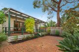 https://images.listonce.com.au/custom/160x/listings/4-fashoda-street-hawthorn-vic-3122/428/00914428_img_09.jpg?8wbCMEZ2WXQ