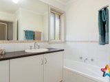 https://images.listonce.com.au/custom/160x/listings/4-fergerson-road-kilsyth-vic-3137/633/01524633_img_10.jpg?QUSJ26V2oAg