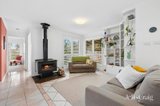 https://images.listonce.com.au/custom/160x/listings/4-fern-court-woodend-vic-3442/095/01905095_img_03.jpg?HnHSZAQ2P3I