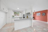 https://images.listonce.com.au/custom/160x/listings/4-fern-court-woodend-vic-3442/095/01905095_img_05.jpg?1_7ZFLaP4O4