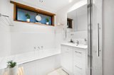 https://images.listonce.com.au/custom/160x/listings/4-forest-court-wendouree-vic-3355/244/01736244_img_06.jpg?BEPWzxTk0xI