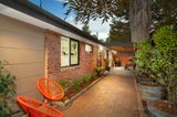 https://images.listonce.com.au/custom/160x/listings/4-fossickers-way-warrandyte-vic-3113/466/00763466_img_10.jpg?Q9ma_57Zbaw