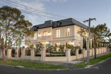 https://images.listonce.com.au/custom/160x/listings/4-frank-street-balwyn-north-vic-3104/614/01585614_img_02.jpg?0kQKbP7ISWc